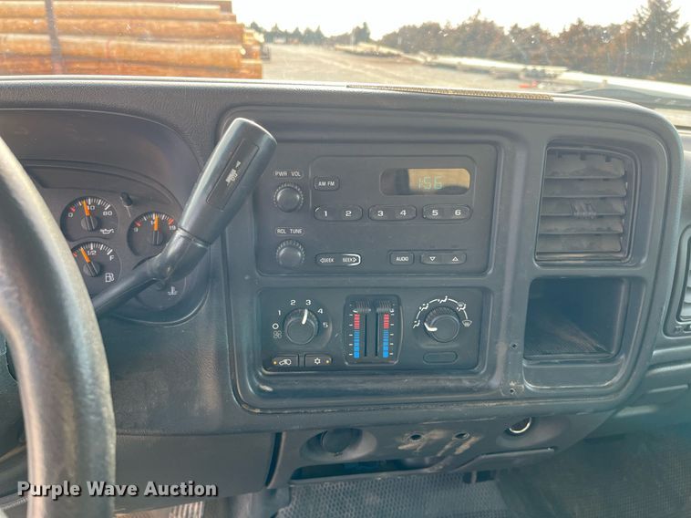 image for item DQ4058 2005 Chevrolet Silverado 1500  Ext. Cab pickup truck