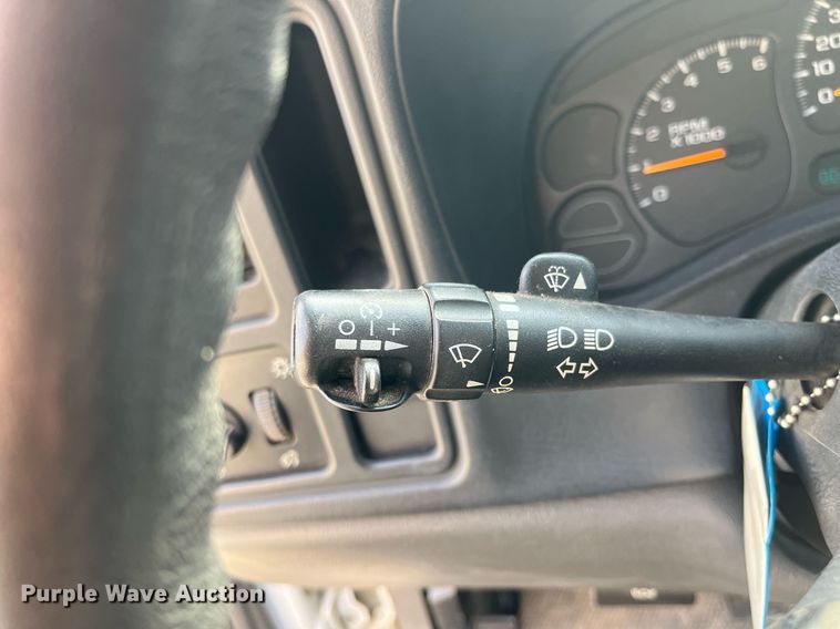 image for item DQ4058 2005 Chevrolet Silverado 1500  Ext. Cab pickup truck