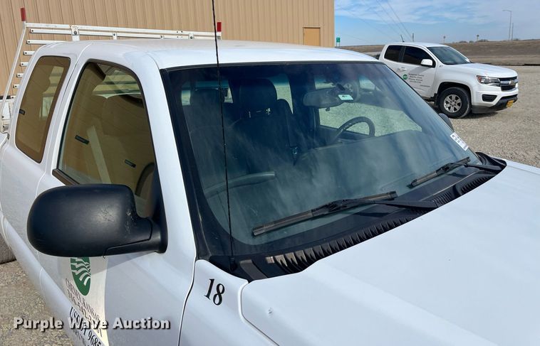 image for item DQ4058 2005 Chevrolet Silverado 1500  Ext. Cab pickup truck