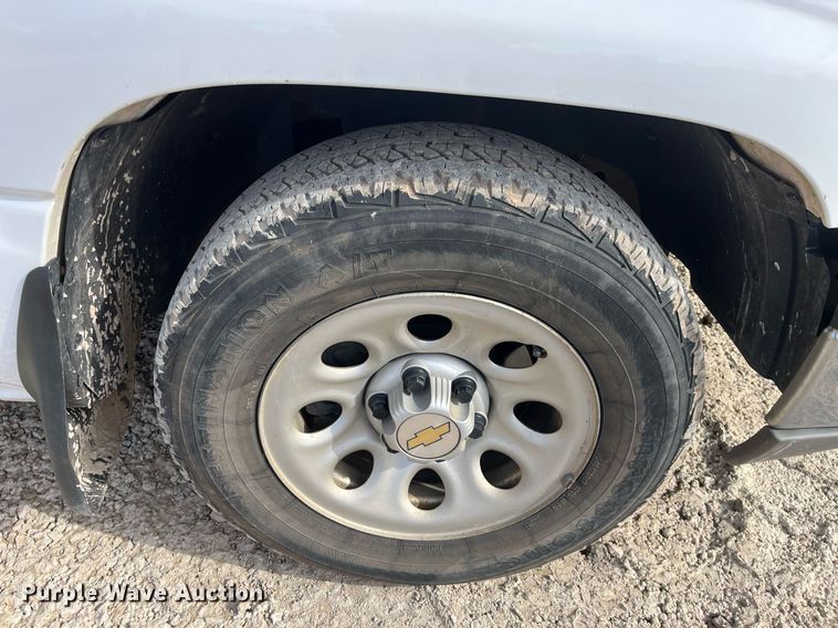 image for item DQ4058 2005 Chevrolet Silverado 1500  Ext. Cab pickup truck