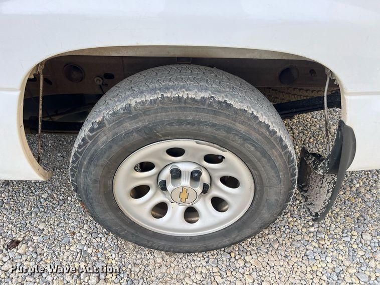 image for item DQ4058 2005 Chevrolet Silverado 1500  Ext. Cab pickup truck