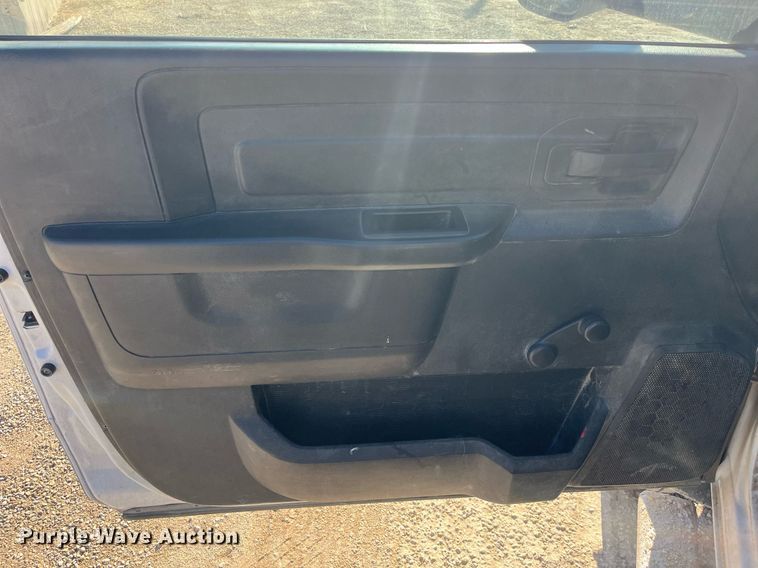 image for item DQ4063 2016 Dodge Ram 5500HD  truck cab and chassis