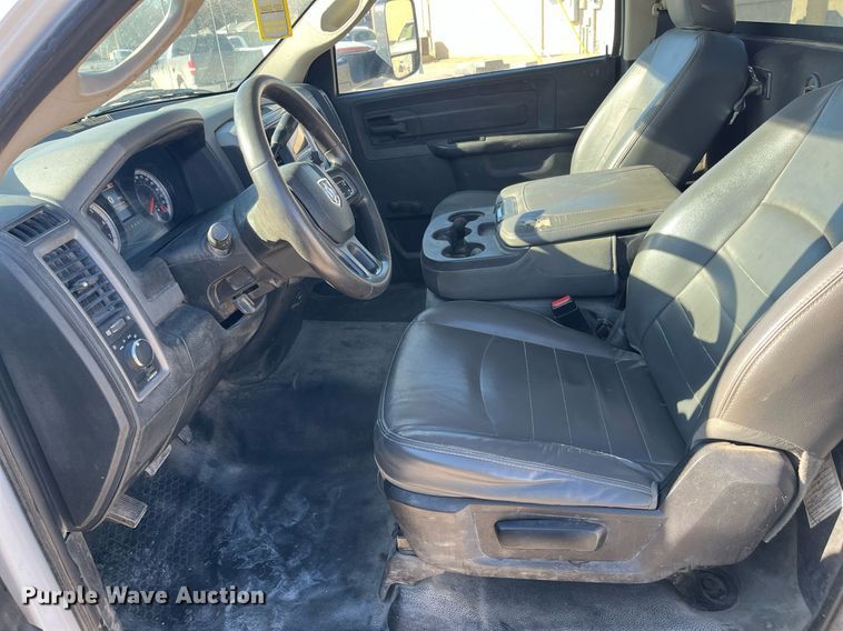 image for item DQ4063 2016 Dodge Ram 5500HD  truck cab and chassis