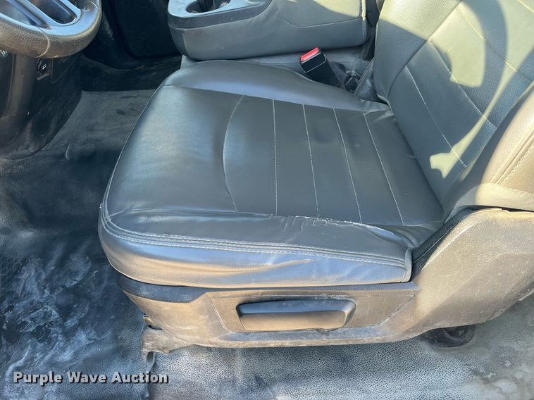 image for item DQ4063 2016 Dodge Ram 5500HD  truck cab and chassis