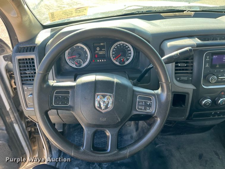 image for item DQ4063 2016 Dodge Ram 5500HD  truck cab and chassis