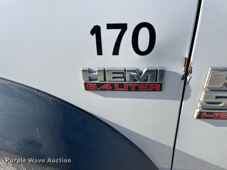 image for item DQ4063 2016 Dodge Ram 5500HD  truck cab and chassis