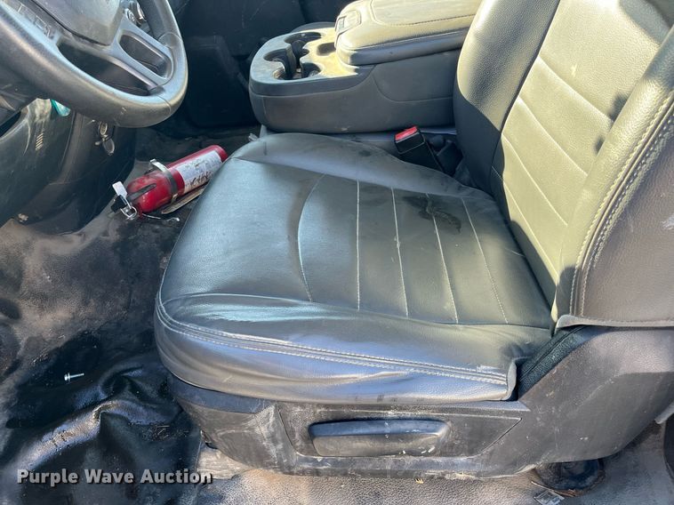 image for item DQ4064 2015 Dodge Ram 5500HD  truck cab and chassis