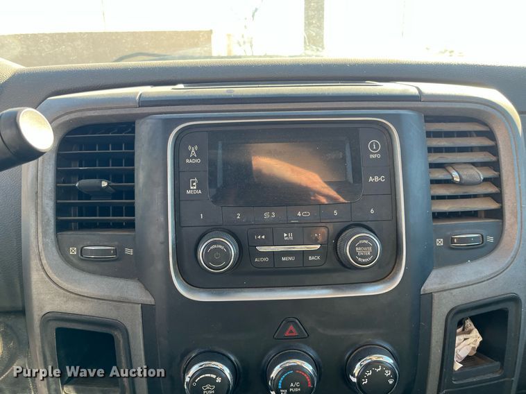 image for item DQ4064 2015 Dodge Ram 5500HD  truck cab and chassis