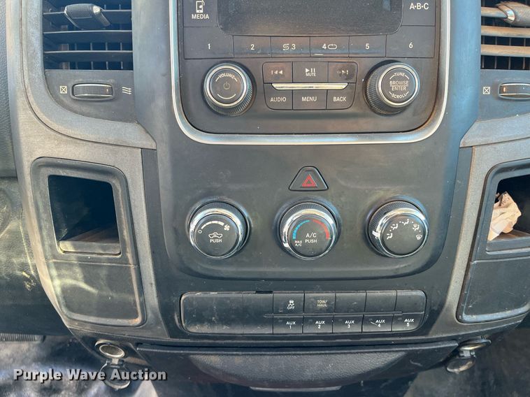 image for item DQ4064 2015 Dodge Ram 5500HD  truck cab and chassis