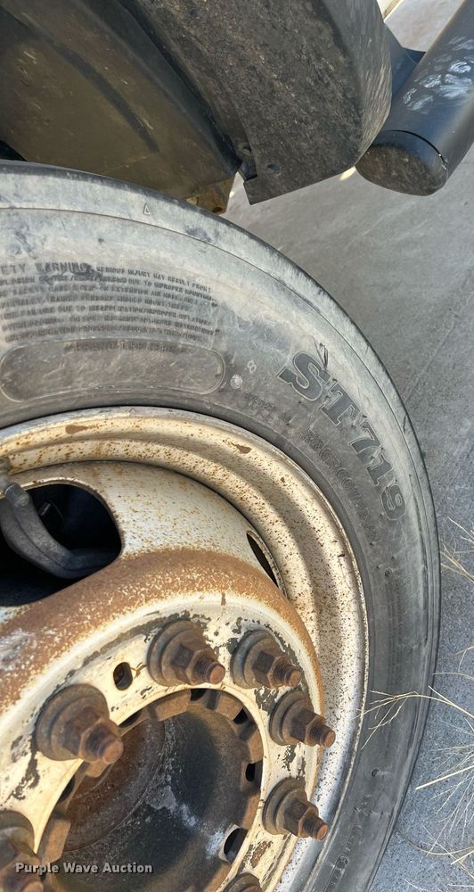 image for item DQ4064 2015 Dodge Ram 5500HD  truck cab and chassis