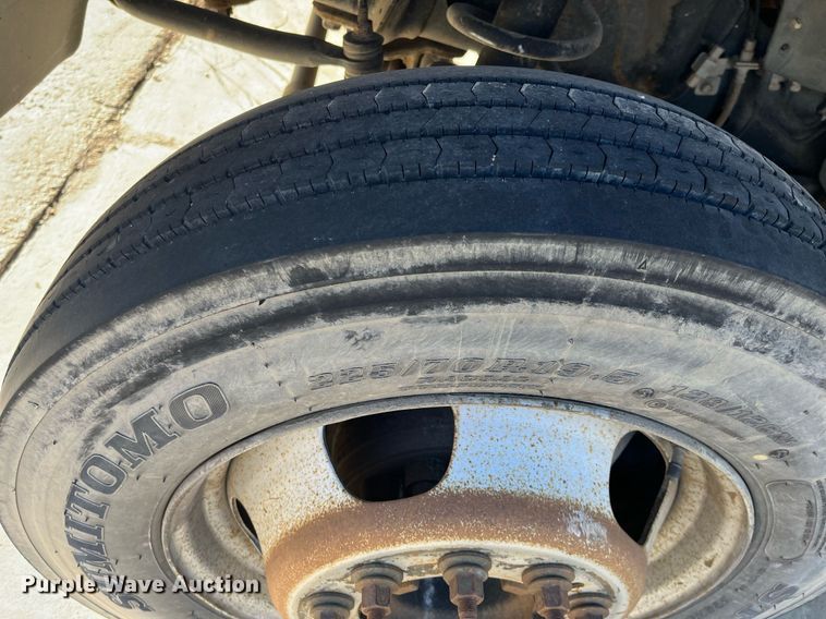 image for item DQ4064 2015 Dodge Ram 5500HD  truck cab and chassis