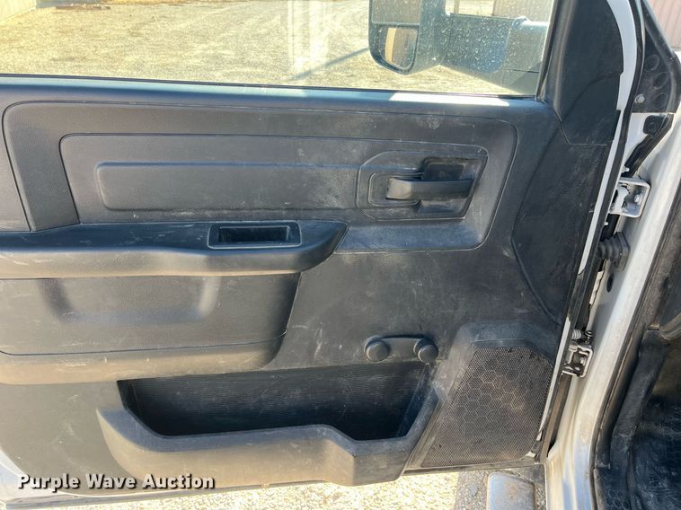 image for item DQ4066 2016 Dodge Ram 5500HD  truck cab and chassis