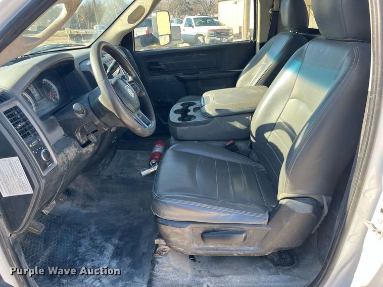 image for item DQ4066 2016 Dodge Ram 5500HD  truck cab and chassis