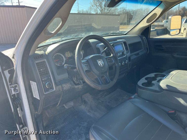 image for item DQ4066 2016 Dodge Ram 5500HD  truck cab and chassis