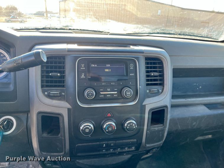 image for item DQ4066 2016 Dodge Ram 5500HD  truck cab and chassis