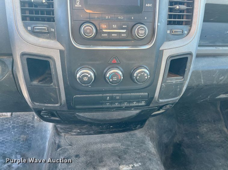 image for item DQ4066 2016 Dodge Ram 5500HD  truck cab and chassis