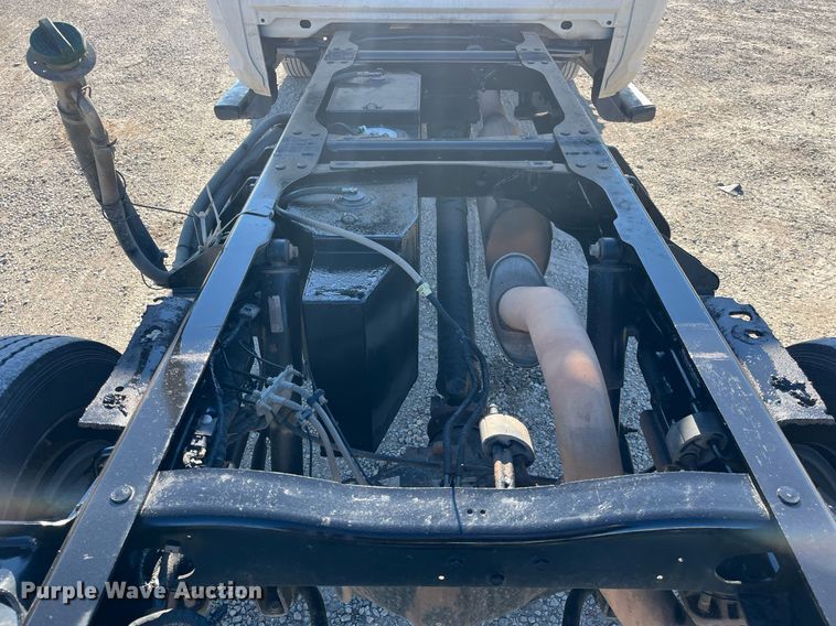 image for item DQ4066 2016 Dodge Ram 5500HD  truck cab and chassis