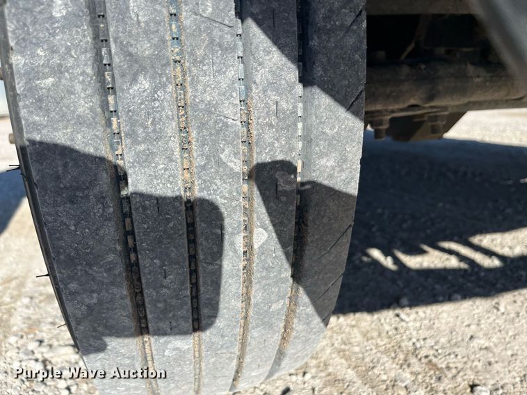 image for item DQ4066 2016 Dodge Ram 5500HD  truck cab and chassis