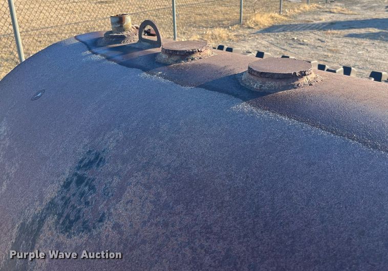 image for item DQ4080 Steel tank