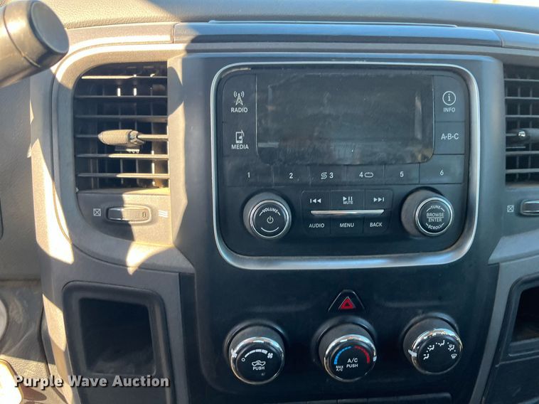 image for item DQ4926 2016 Dodge Ram 5500  truck cab and chassis