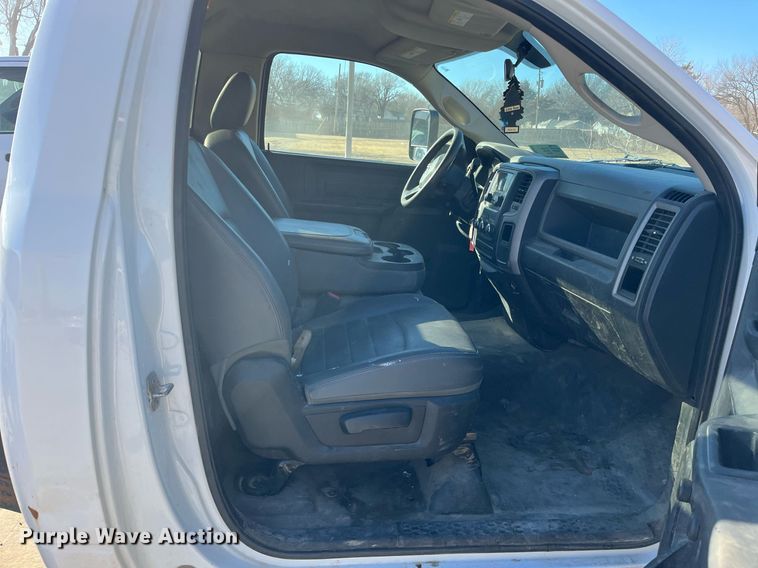 image for item DQ4926 2016 Dodge Ram 5500  truck cab and chassis