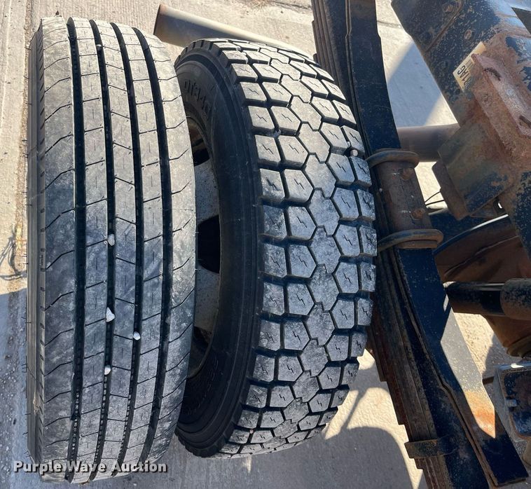 image for item DQ4926 2016 Dodge Ram 5500  truck cab and chassis