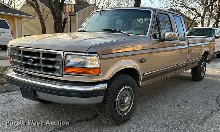 image for item DR6012 1992 Ford F250  SuperCab pickup truck