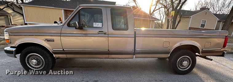 image for item DR6012 1992 Ford F250  SuperCab pickup truck