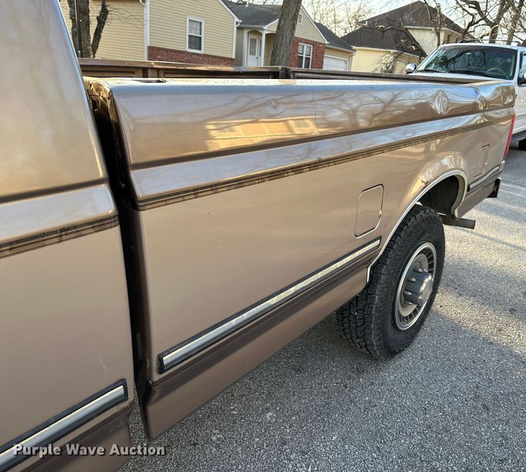 image for item DR6012 1992 Ford F250  SuperCab pickup truck