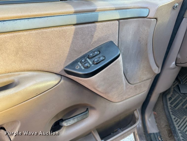 image for item DR6012 1992 Ford F250  SuperCab pickup truck