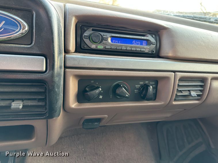 image for item DR6012 1992 Ford F250  SuperCab pickup truck