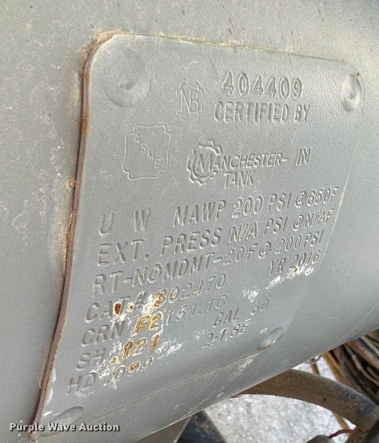 image for item DR7489 1999 International 4900  utility / service truck