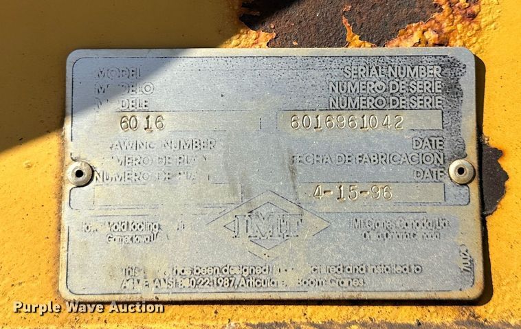 image for item DR7489 1999 International 4900  utility / service truck