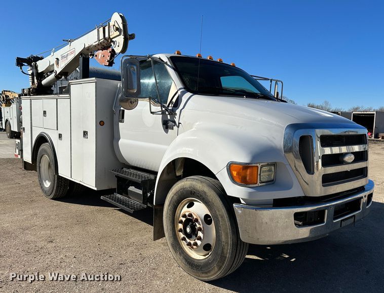 image for item DR7490 2008 Ford F750 Super Duty  utility / service truck