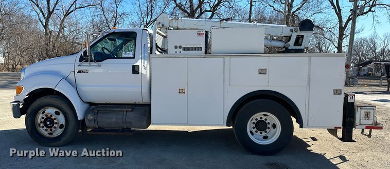 image for item DR7490 2008 Ford F750 Super Duty  utility / service truck