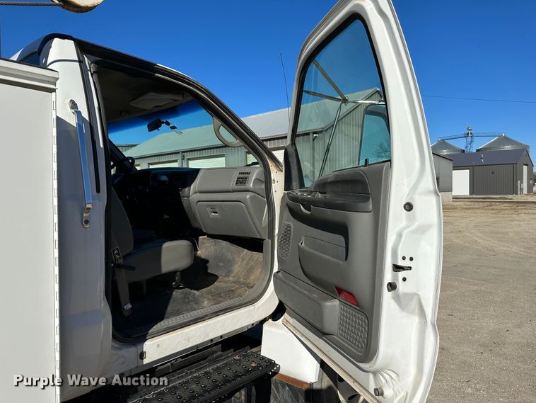 image for item DR7490 2008 Ford F750 Super Duty  utility / service truck