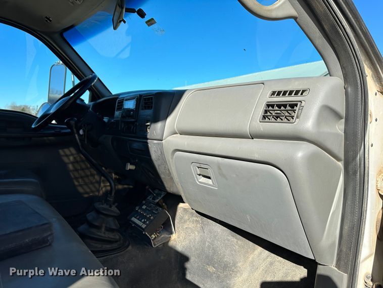 image for item DR7490 2008 Ford F750 Super Duty  utility / service truck