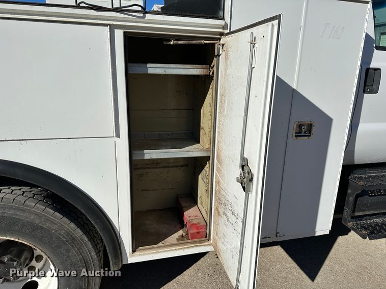 image for item DR7490 2008 Ford F750 Super Duty  utility / service truck