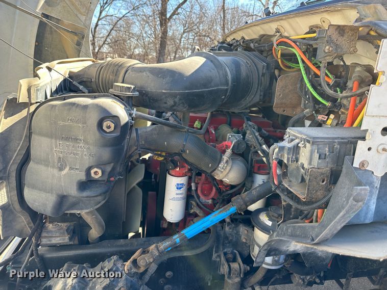 image for item DR7490 2008 Ford F750 Super Duty  utility / service truck