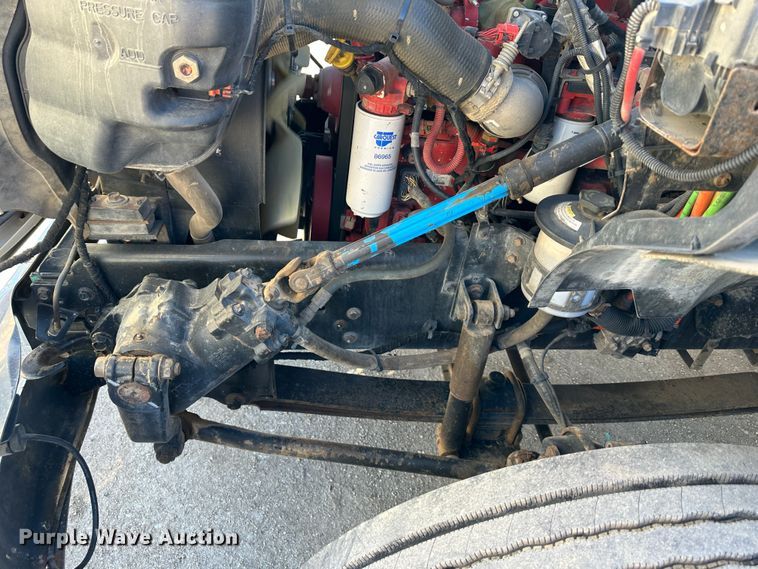 image for item DR7490 2008 Ford F750 Super Duty  utility / service truck