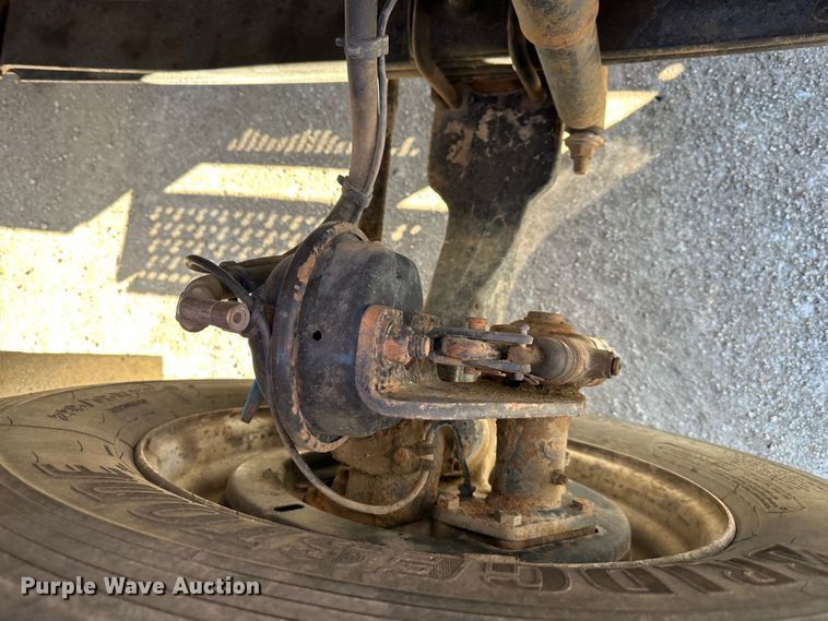 image for item DR7490 2008 Ford F750 Super Duty  utility / service truck