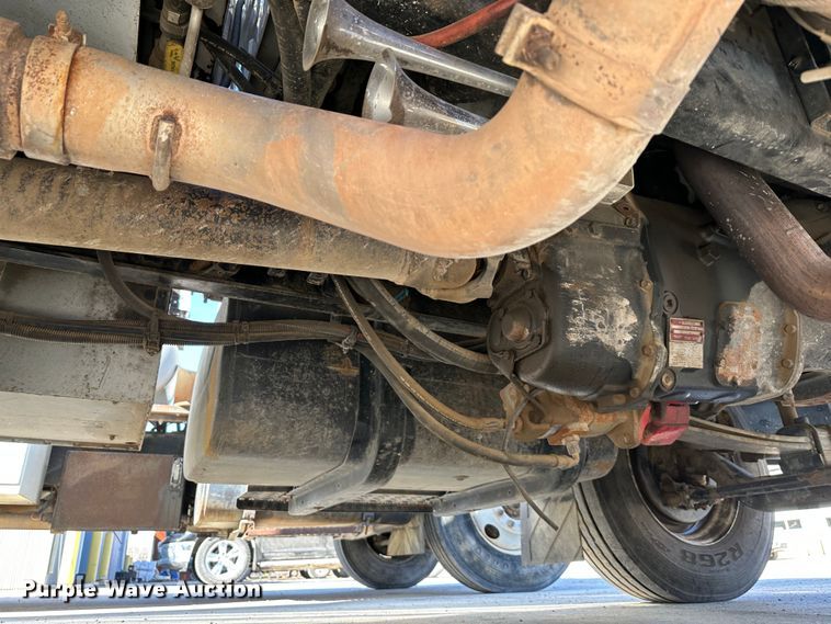 image for item DR7490 2008 Ford F750 Super Duty  utility / service truck