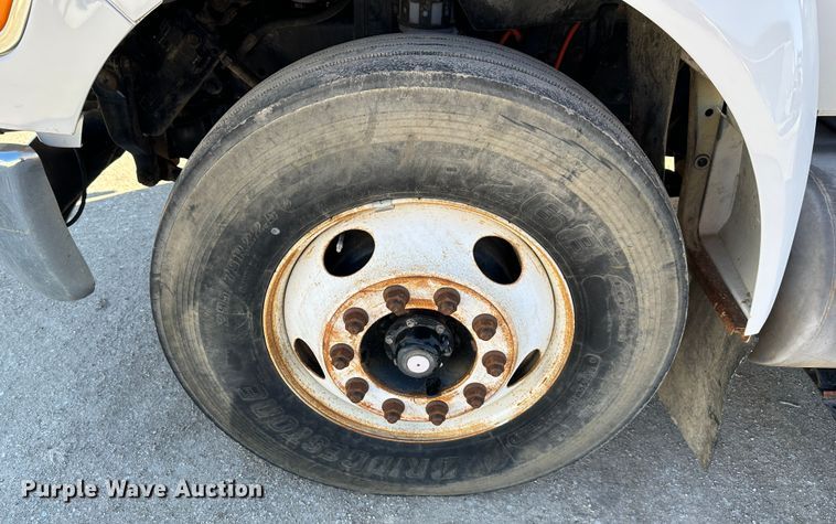 image for item DR7490 2008 Ford F750 Super Duty  utility / service truck