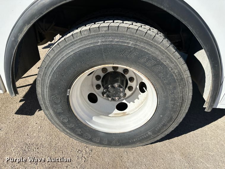 image for item DR7490 2008 Ford F750 Super Duty  utility / service truck