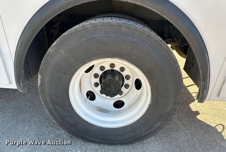 image for item DR7490 2008 Ford F750 Super Duty  utility / service truck