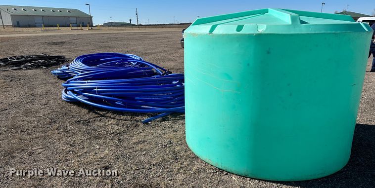 image for item DR7497 1500 gallon poly tank