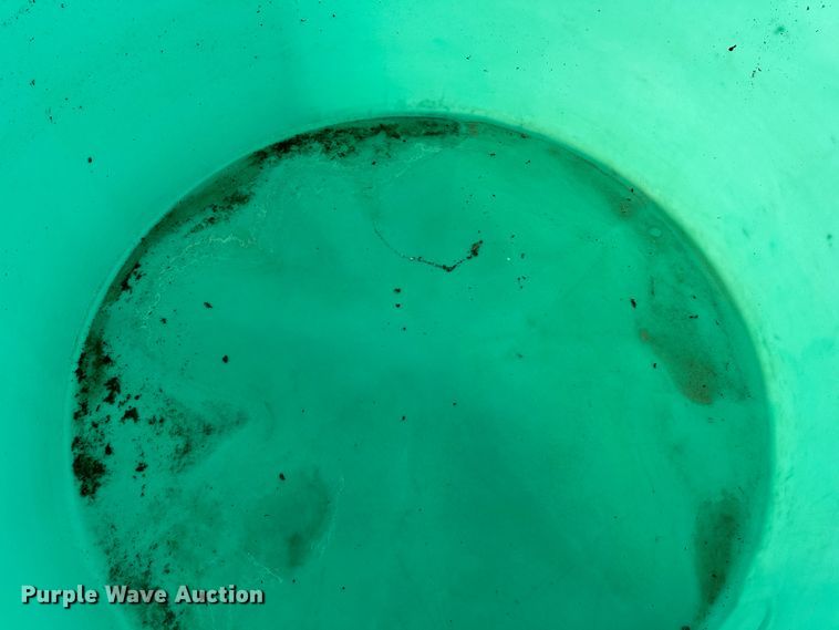 image for item DR7497 1500 gallon poly tank