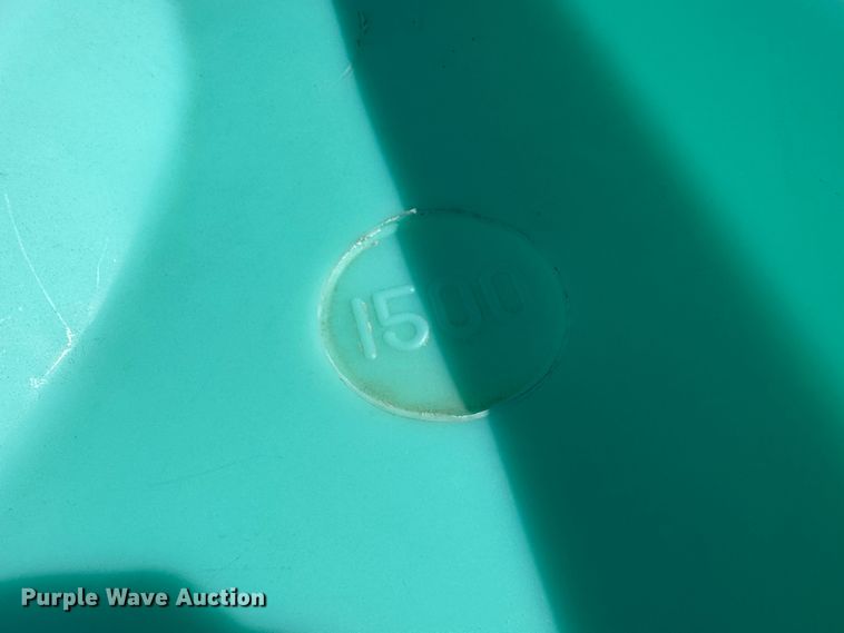 image for item DR7497 1500 gallon poly tank