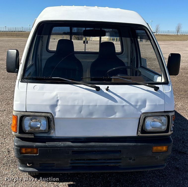 image for item DR7498 Daihatsu  mini truck