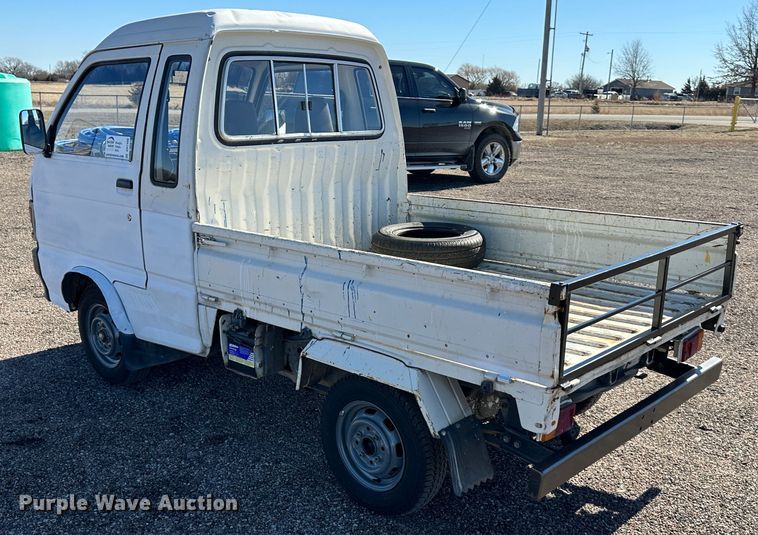 image for item DR7498 Daihatsu  mini truck